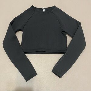 Offline by Aerie women’s Black Long Sleeve Crop Top waffle small workout